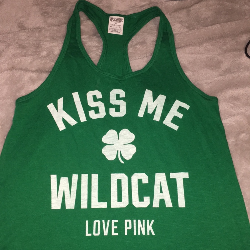 VS PINK kiss me tank in Kelly green SIZE XS